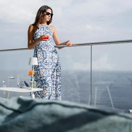 Eden Roc Hotel 4*