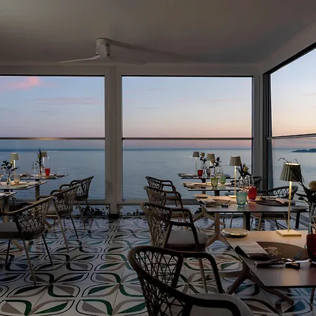 Hotel Eden Roc 4*