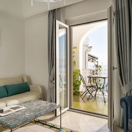 Eden Roc Hotel 4*