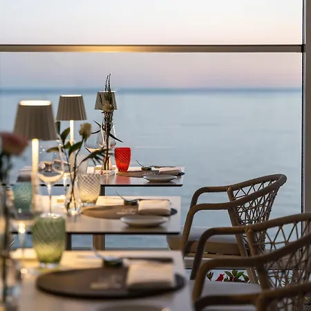 Ξενοδοχείο Eden Roc 4*