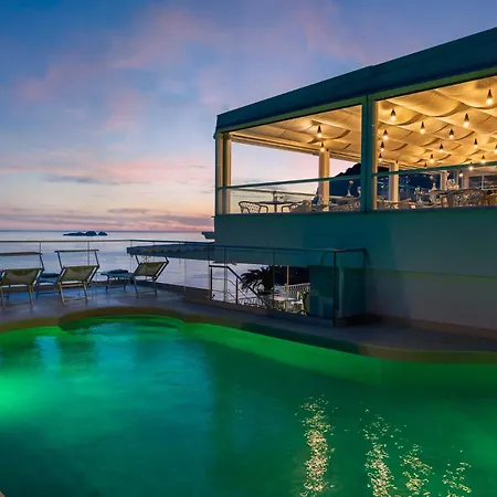 Hotel Eden Roc 4*