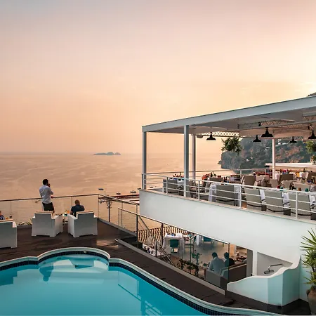 Eden Roc Hotel