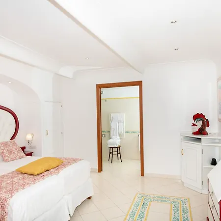 Hotel Eden Roc 4*